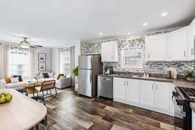 613 White Willow Drive, Flint, MI 48506