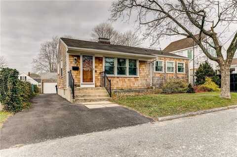 4 Sagamore Street, Newport, RI 02840
