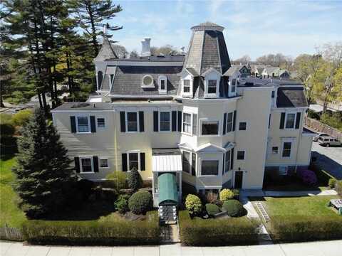 45 Ayrault Avenue, Newport, RI 02840