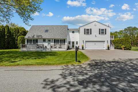 56 Pasture Farm Drive, Middletown, RI 02842