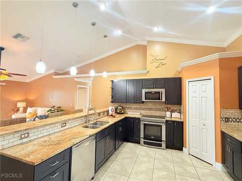 621 NW 28th Terrace, Cape Coral, FL 33993