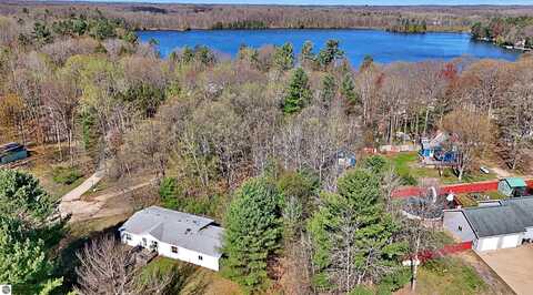 17717 Summit Street, Barryton, MI 49305