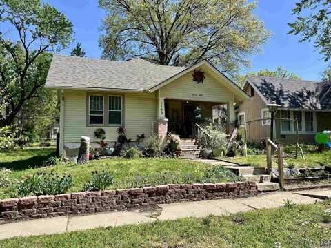 1180 SW Woodward AVE, Topeka, KS 66604