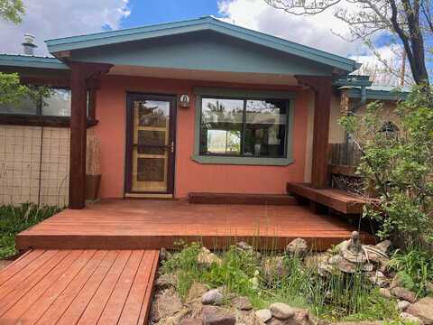 1122 Don Juan Valdez Lane, El Prado, NM 87529