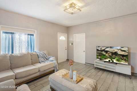 225 E Lincoln Street, Tucson, AZ 85714