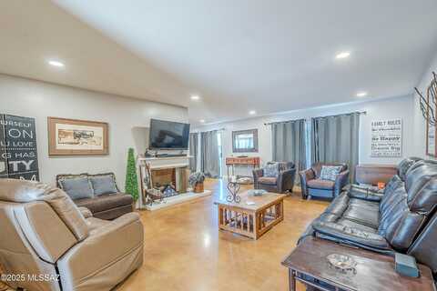 6120 E 5th Street, Tucson, AZ 85711