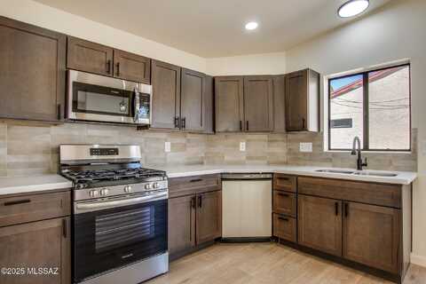 1545 W Deacon Drive, Tucson, AZ 85746