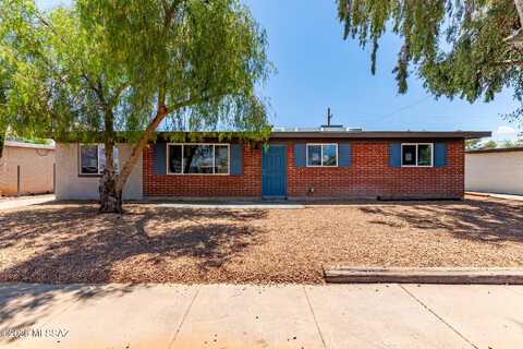 7932 E Winnepeg Drive, Tucson, AZ 85730
