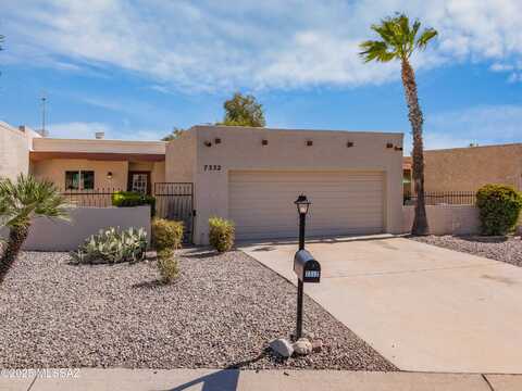 7332 N Las Quintas Drive, Tucson, AZ 85704