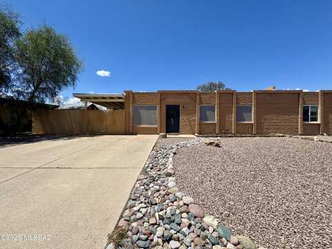 7127 E Portland Drive, Tucson, AZ 85730