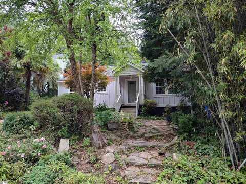 14 Dixie Avenue, Greenville, SC 29607