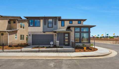 923 Lisbon Avenue, Tulare, CA 93274