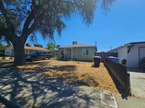 415 E Florinda Street, Hanford, CA 93230