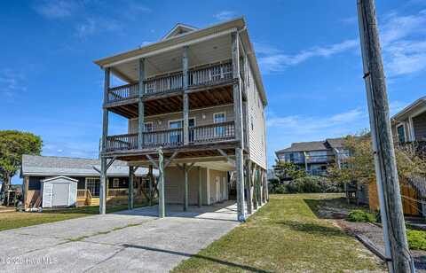 114 Seahorse Avenue, Surf City, NC 28445