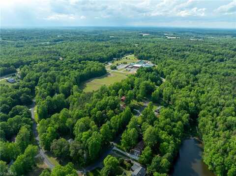281 Lakeview Road, Mocksville, NC 27028