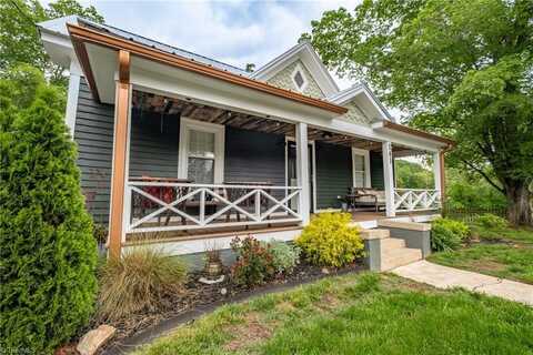 141 E Lexington Road, Mocksville, NC 27028