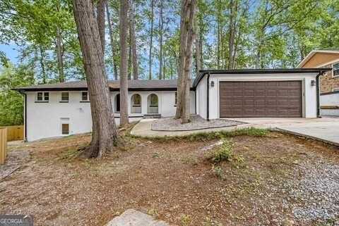 3185 Hammarskjold, East Point, GA 30344