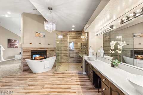 8100 Lake Hills Drive, Las Vegas, NV 89128