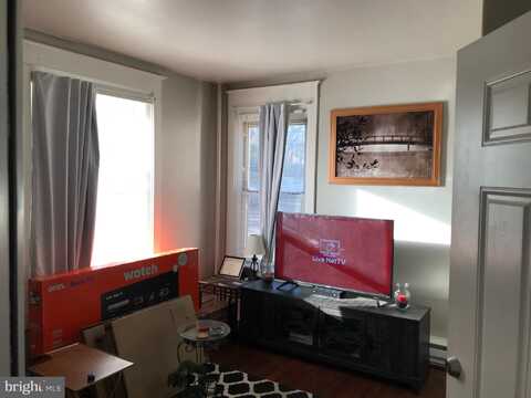 2108 WALNUT STREET, HARRISBURG, PA 17103