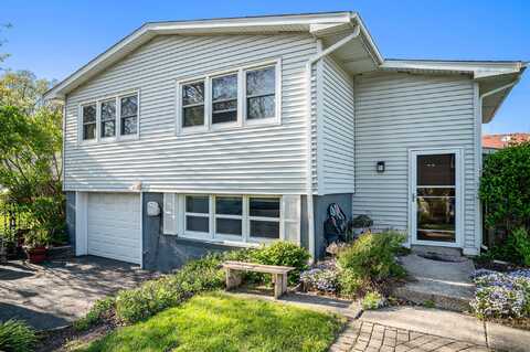 938 Walnut Lane, Crown Point, IN 46307
