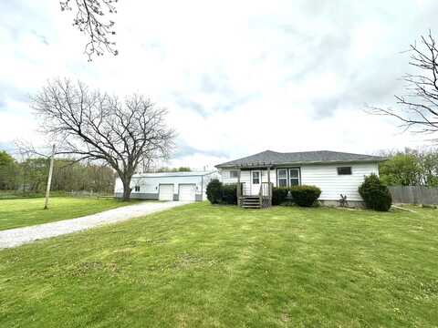 877 N 400 E, Valparaiso, IN 46383