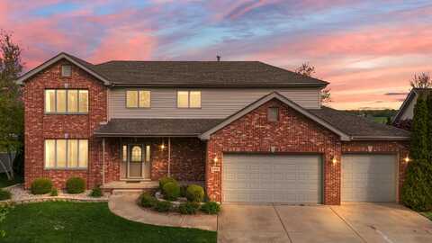 5900 Wildrose Lane, Schererville, IN 46375