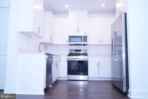 120 STOUTSBURG, PENNINGTON, NJ 08534