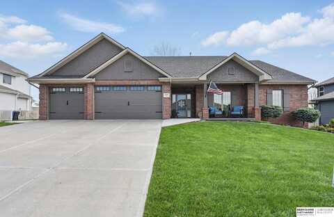 8153 Swallowtail Street, Papillion, NE 68046