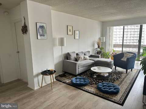 1326 SPRUCE STREET, PHILADELPHIA, PA 19107