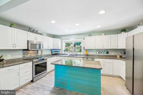 7925 BELHAVEN AVENUE, PASADENA, MD 21122