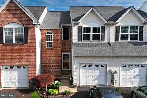 135 HAMPSHIRE DRIVE, SELLERSVILLE, PA 18960