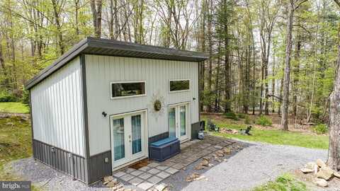 83 BOSTON POST ROAD, OAKLAND, MD 21550