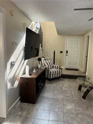 985 Flapjack Drive, Henderson, NV 89014