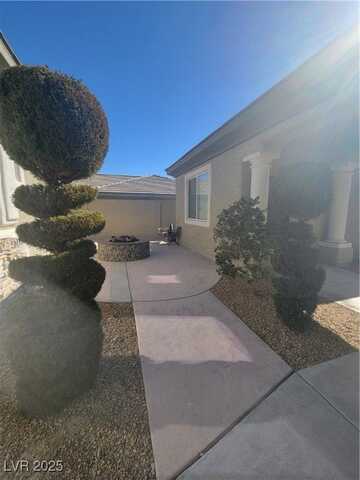 10548 Ettenmoor Avenue, Las Vegas, NV 89135