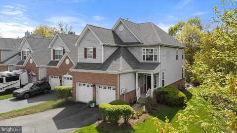 17 PADDOCK LANE, FLEMINGTON, NJ 08822