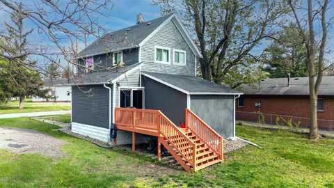 104 S Lowe Street, Dowagiac, MI 49047