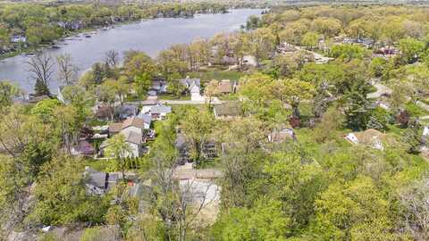 3965 Carrick Avenue, West Bloomfield, MI 48324