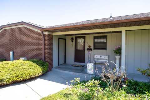214 Bona Vista Drive NW, Grand Rapids, MI 49504