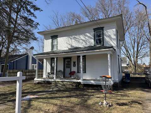 206 Oak Street, Sheridan, MI 48884