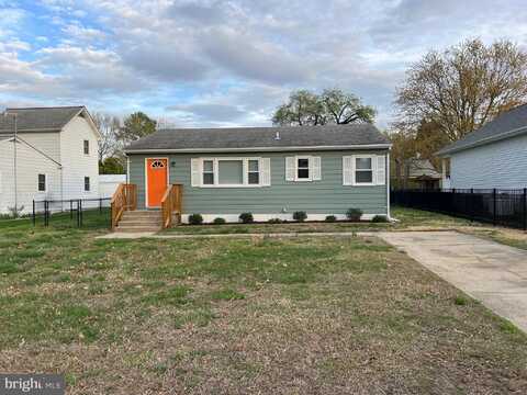 150 5TH, COLONIAL BEACH, VA 22443