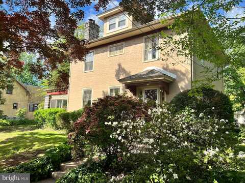 300 N MAPLE AVENUE, LANSDOWNE, PA 19050