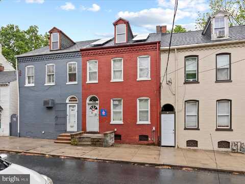 133 CHESTER STREET, LANCASTER, PA 17602