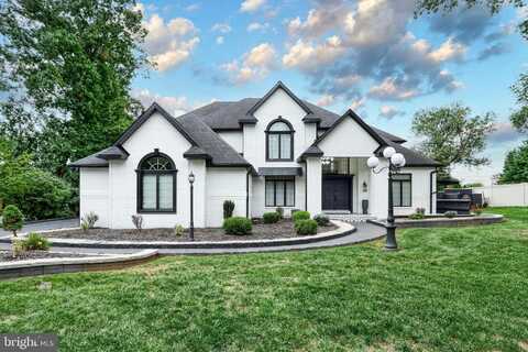 1231 OAKSIDE DRIVE, BETHLEHEM, PA 18017