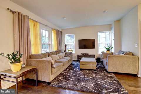 13937 HOLLOW WIND WAY, WOODBRIDGE, VA 22191