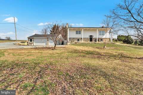 913 PINE GROVE ROAD, FREDERICKSBURG, PA 17026