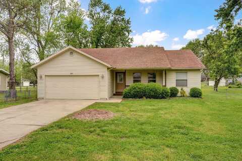 305 N Fairway Avenue, Nixa, MO 65714