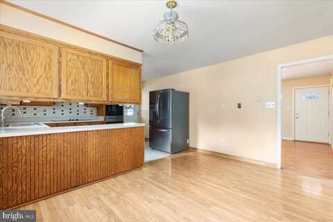 850 VIRGINIA CIRCLE, STRASBURG, VA 22657