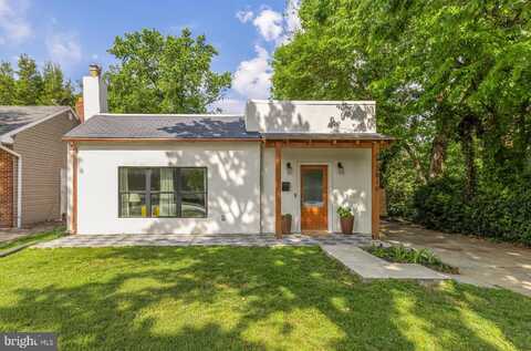2810 CHEVERLY AVENUE, LANDOVER, MD 20785