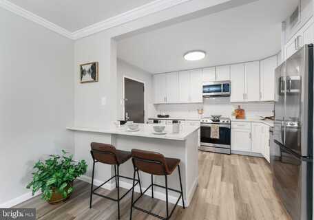 1800 OLD MEADOW ROAD, MCLEAN, VA 22102