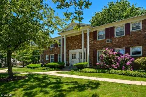 26 Locust Dr Apt33, Summit, NJ 07901
